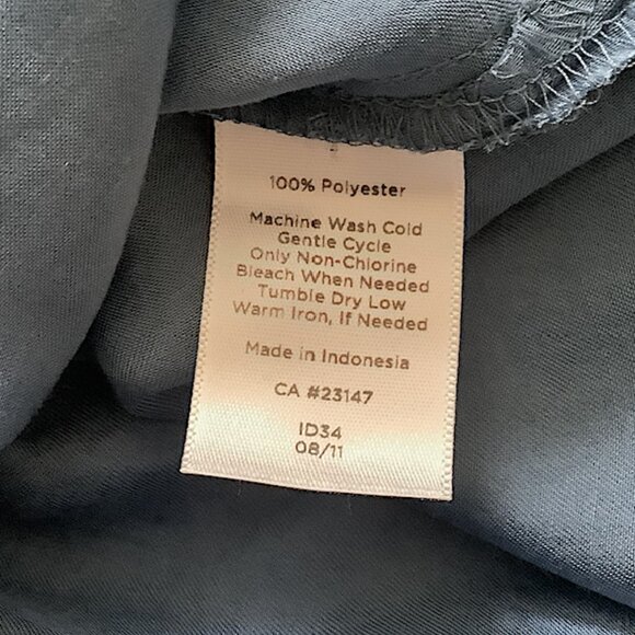 Talbots Petites - Classic Blue Blouse, 3/4 sleeve Size 12P - Picture 6 of 7